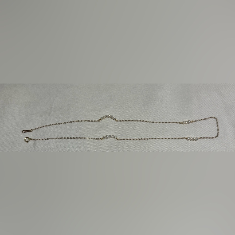 14K 16inches Elegant Gold and Pearl necklace